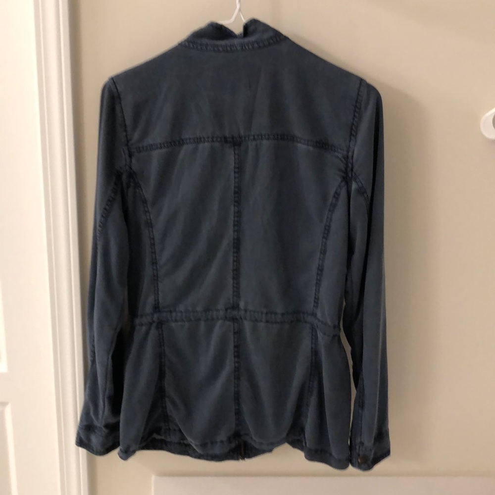 Women's jacket - Picture 2 of 3